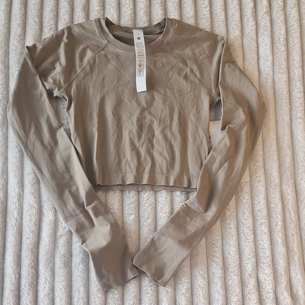 lululemon athletica Cropped Long-Sleeve Top in Light Taupe